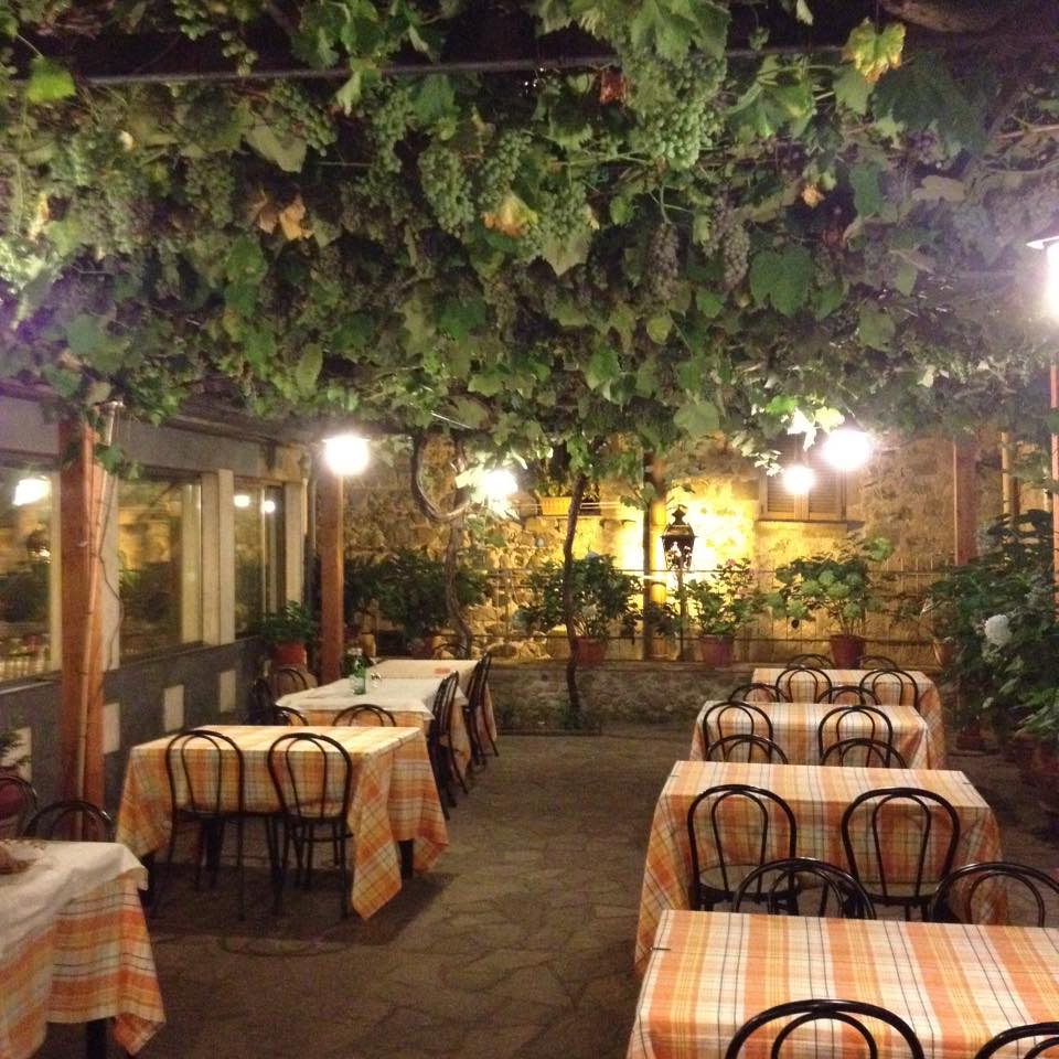 Ristorante-con-Giardino-Bolsena-Trattoria-Da-Picchietto